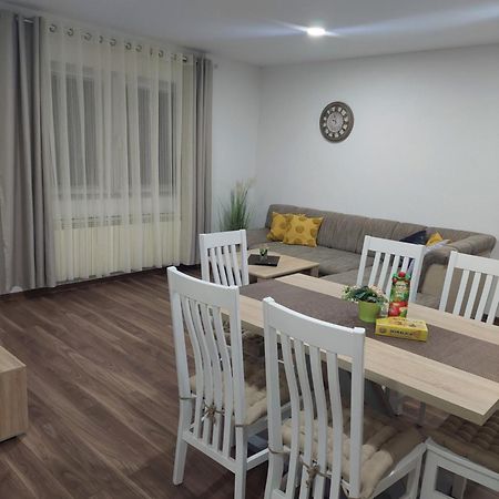 Apartman Danijela Otočac Exterior foto