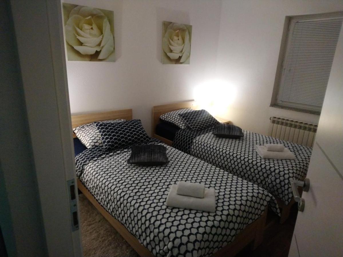Apartman Danijela Otočac Exterior foto